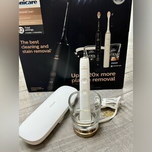 PHILIPS Battery Powered Sonicare Diamond Rechargeable Toothbrush White Gold